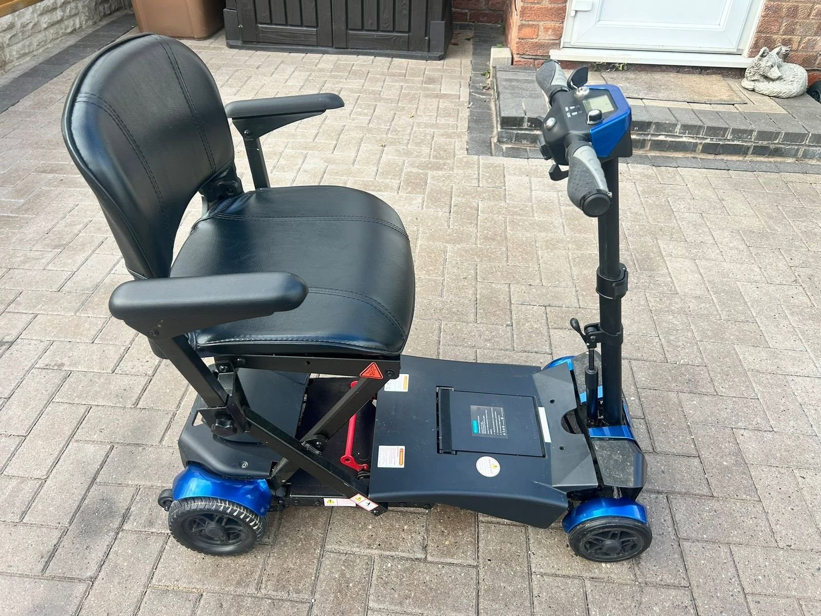 320ed885-e628-43d6-a1d7-38d43a40557b Portable Folding Mobility Scooter – 4-Wheel Travel Model - Image 1